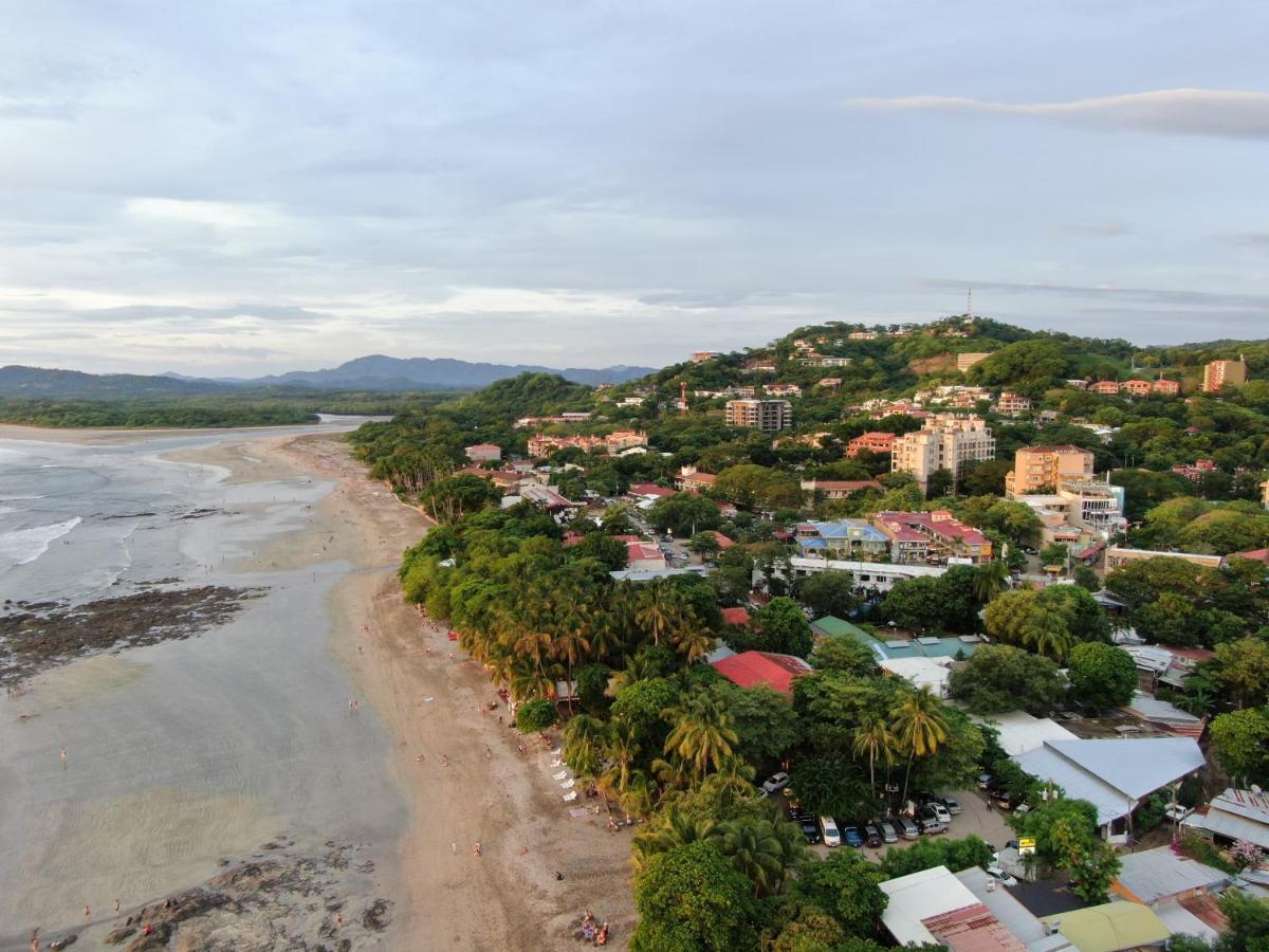 Hotel Mar Rey Tamarindo Exterior photo