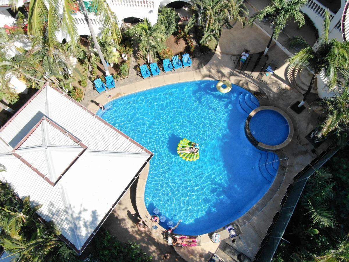 Hotel Mar Rey Tamarindo Exterior photo