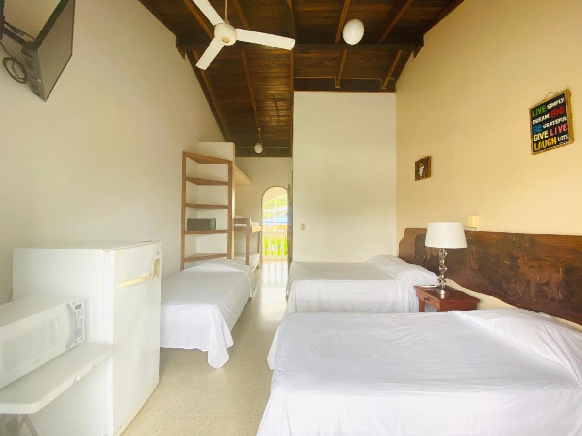 Hotel Mar Rey Tamarindo Exterior photo